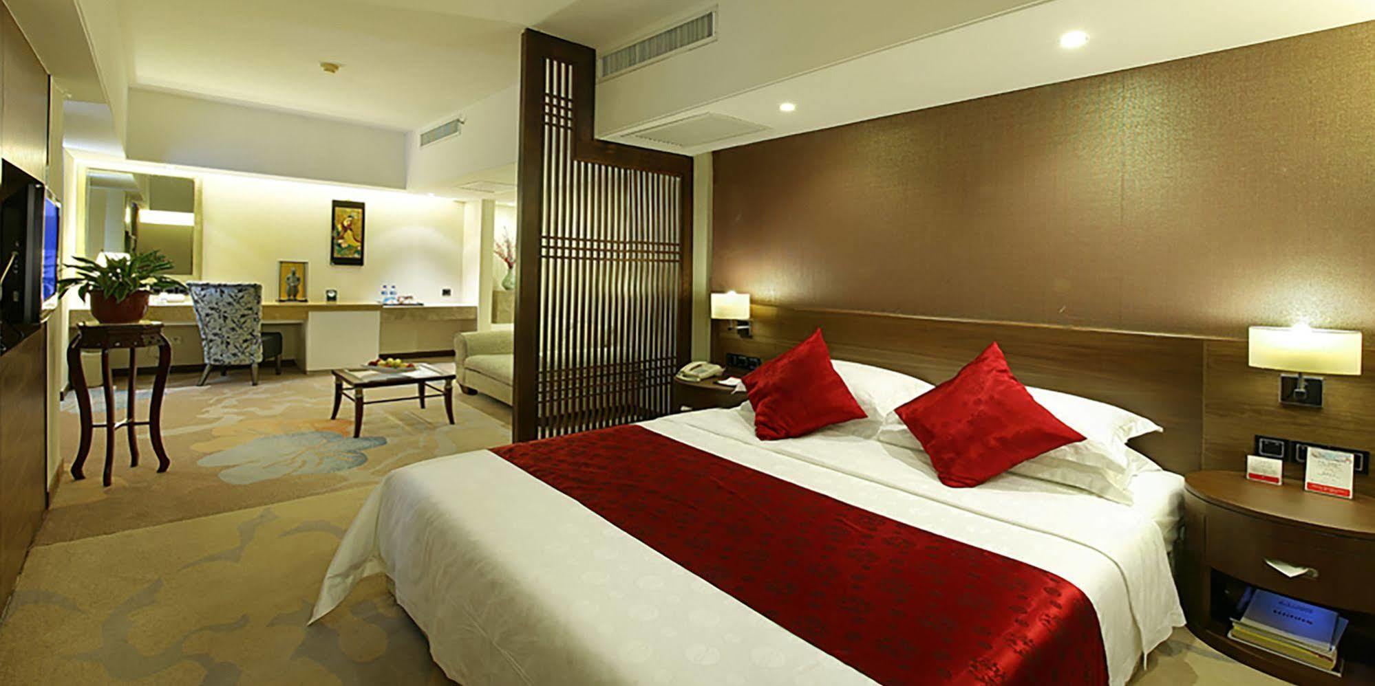 Ramada Hotel Сямынь Экстерьер фото